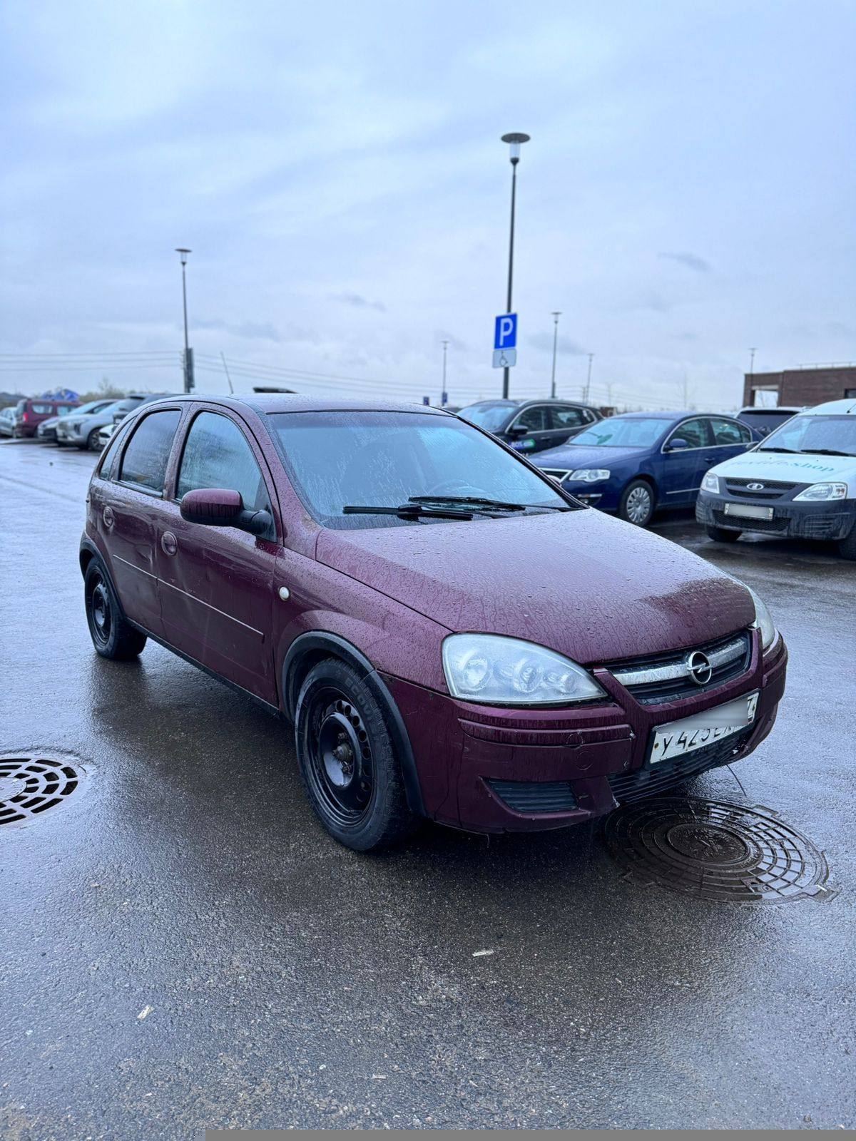 Купить Opel Corsa C Рестайлинг хэтчбек 5 дв., 2004 года, цвет: Красный, за  140000 руб. в Санкт-Петербурге